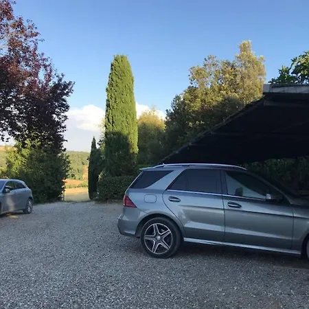 Premiere - Residenza Le Rose Nel Chianti * Lornano